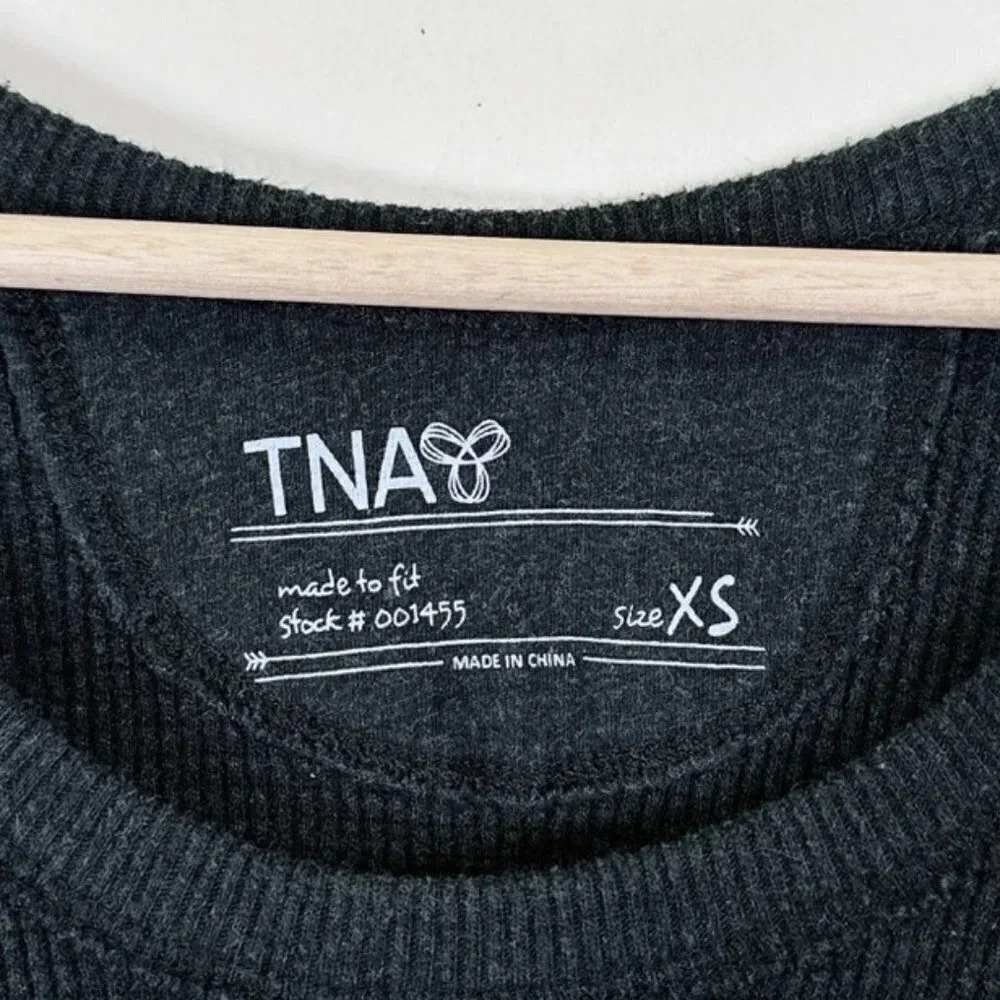 Aritzia Tna Alder Long Sleeve Tshirt  Black Color - Picture 9 of 13